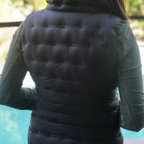 NEW The North Face Women’s Holladown Crop Vest - Picture 4 of 6